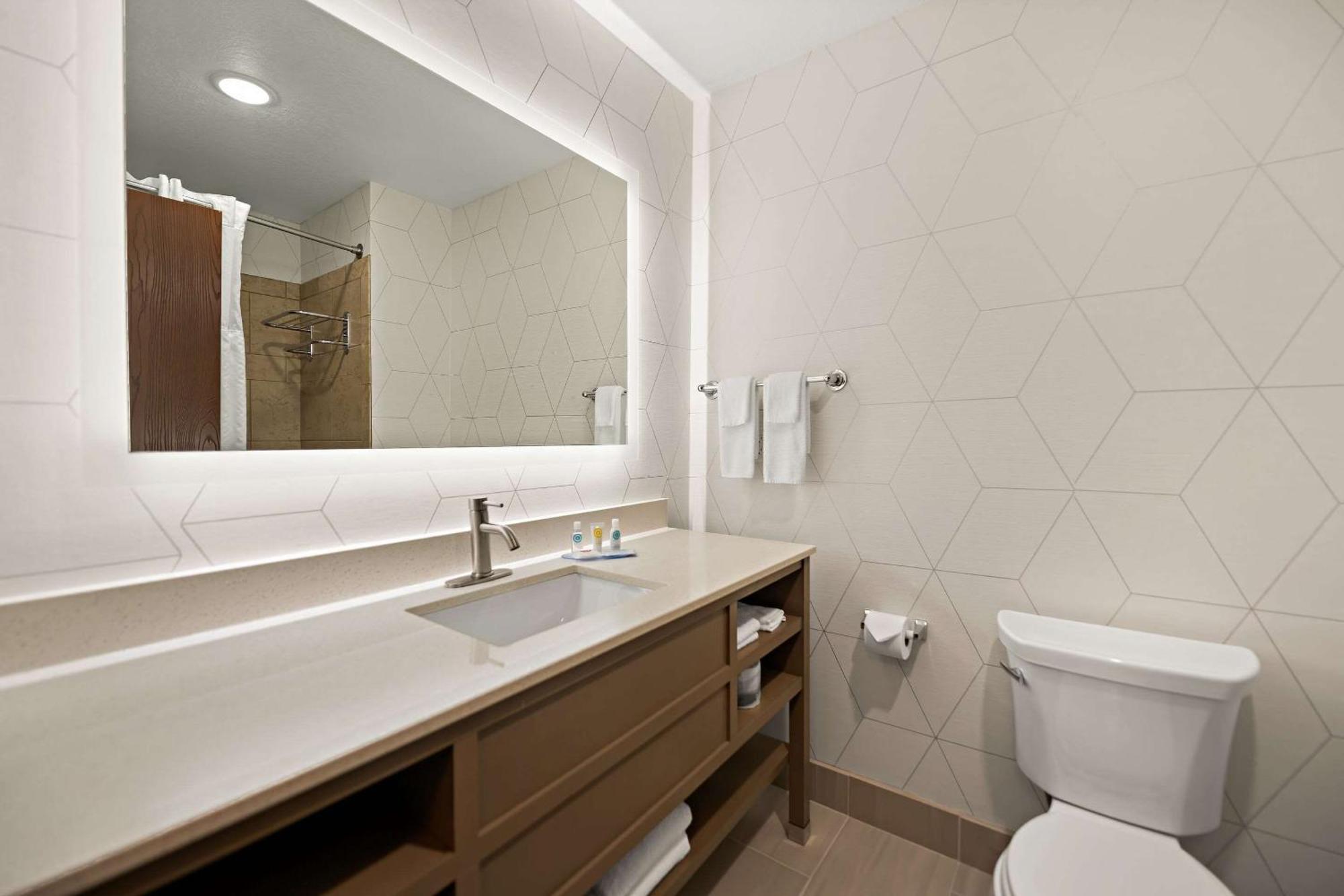 Comfort Suites Hudson I-94 Eksteriør billede