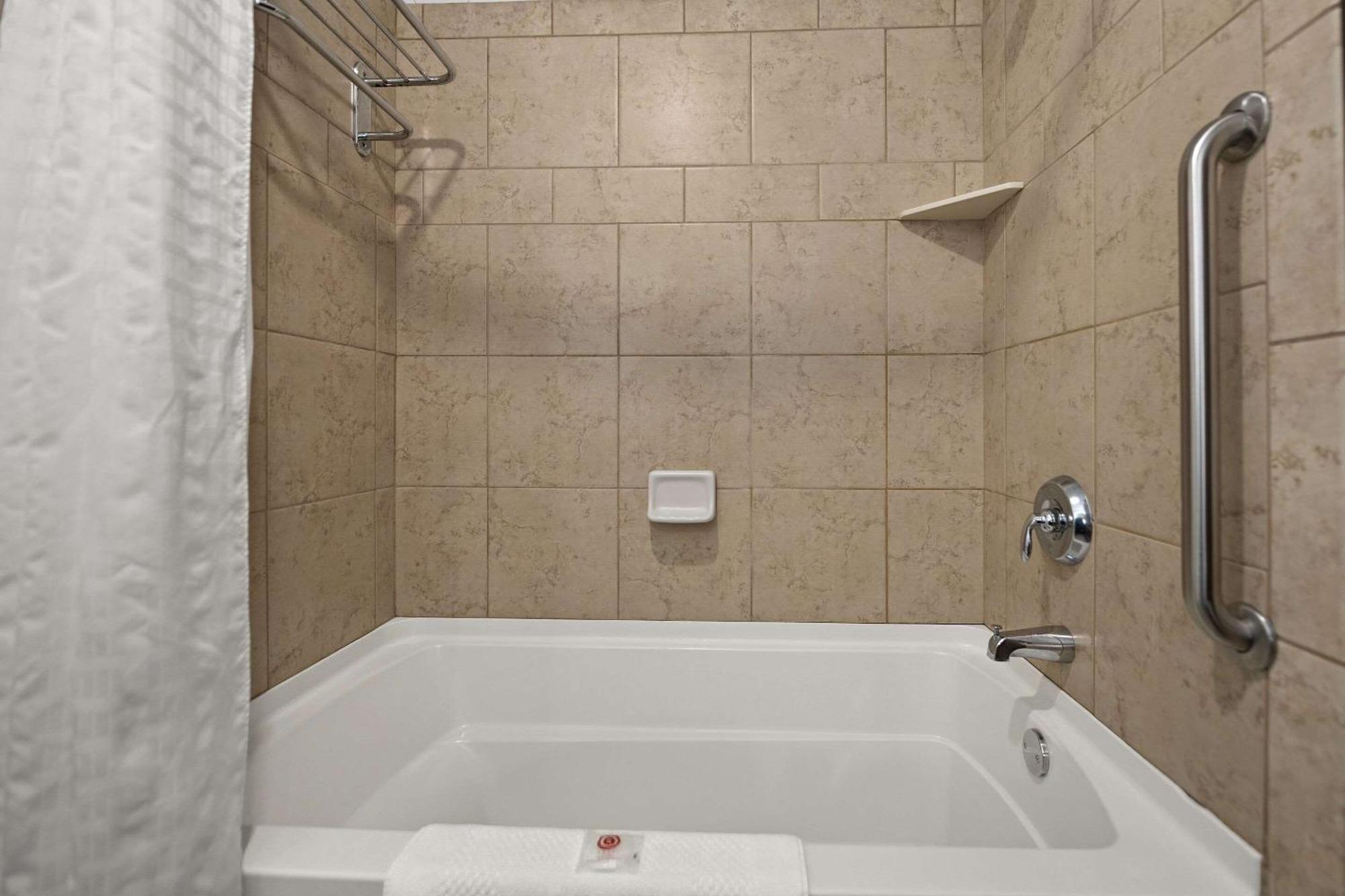 Comfort Suites Hudson I-94 Eksteriør billede